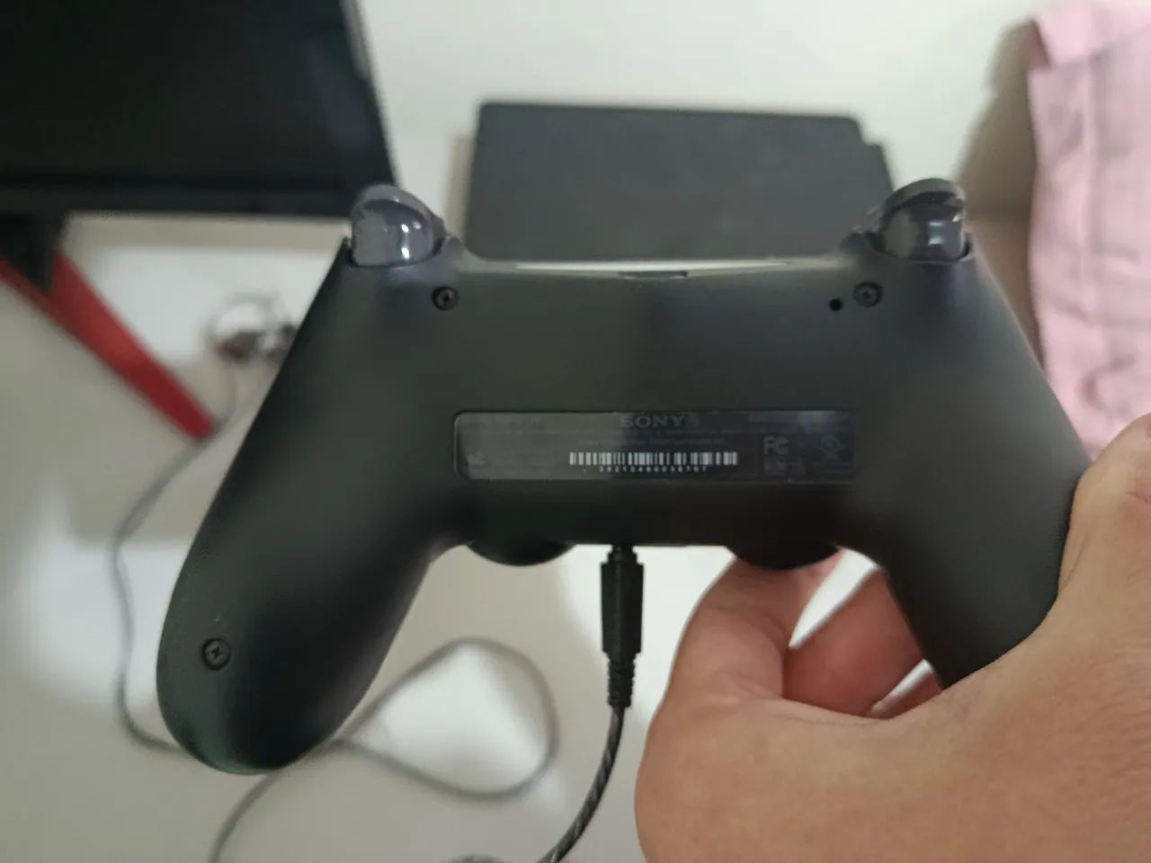 Ps4 usado com um controle  - Foto 2