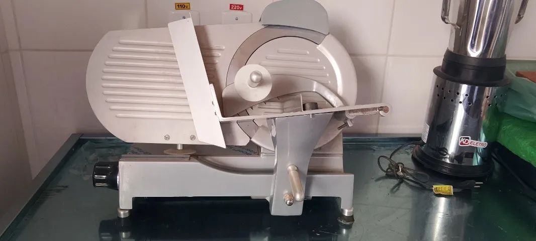 Fatiadora IFM Italian Food Machine - Foto 4