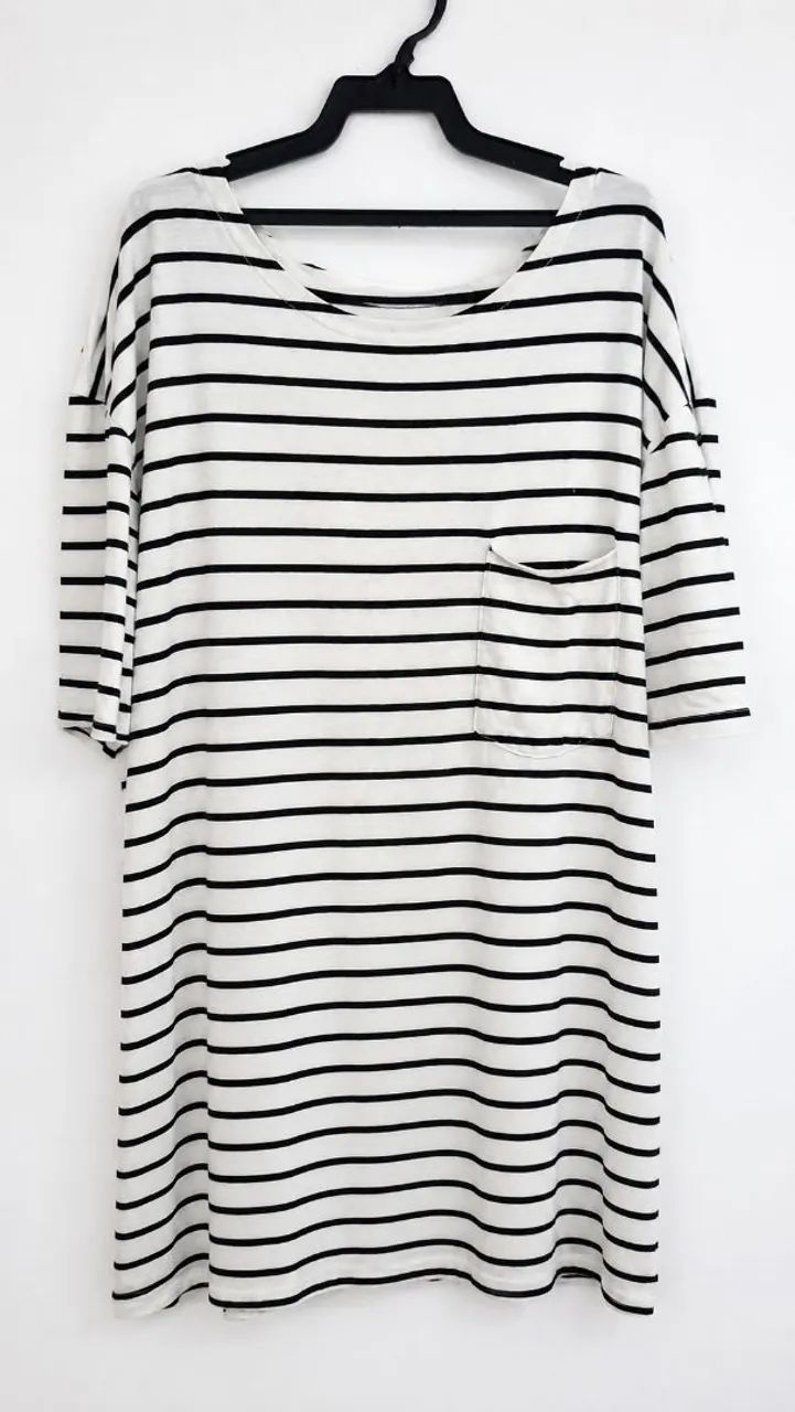 Camisa Listrada Branco e Preto