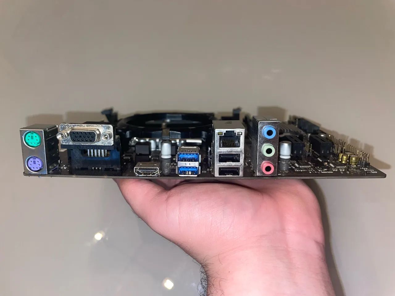 Kit i5 9400f + Placa mãe H310M - Foto 2