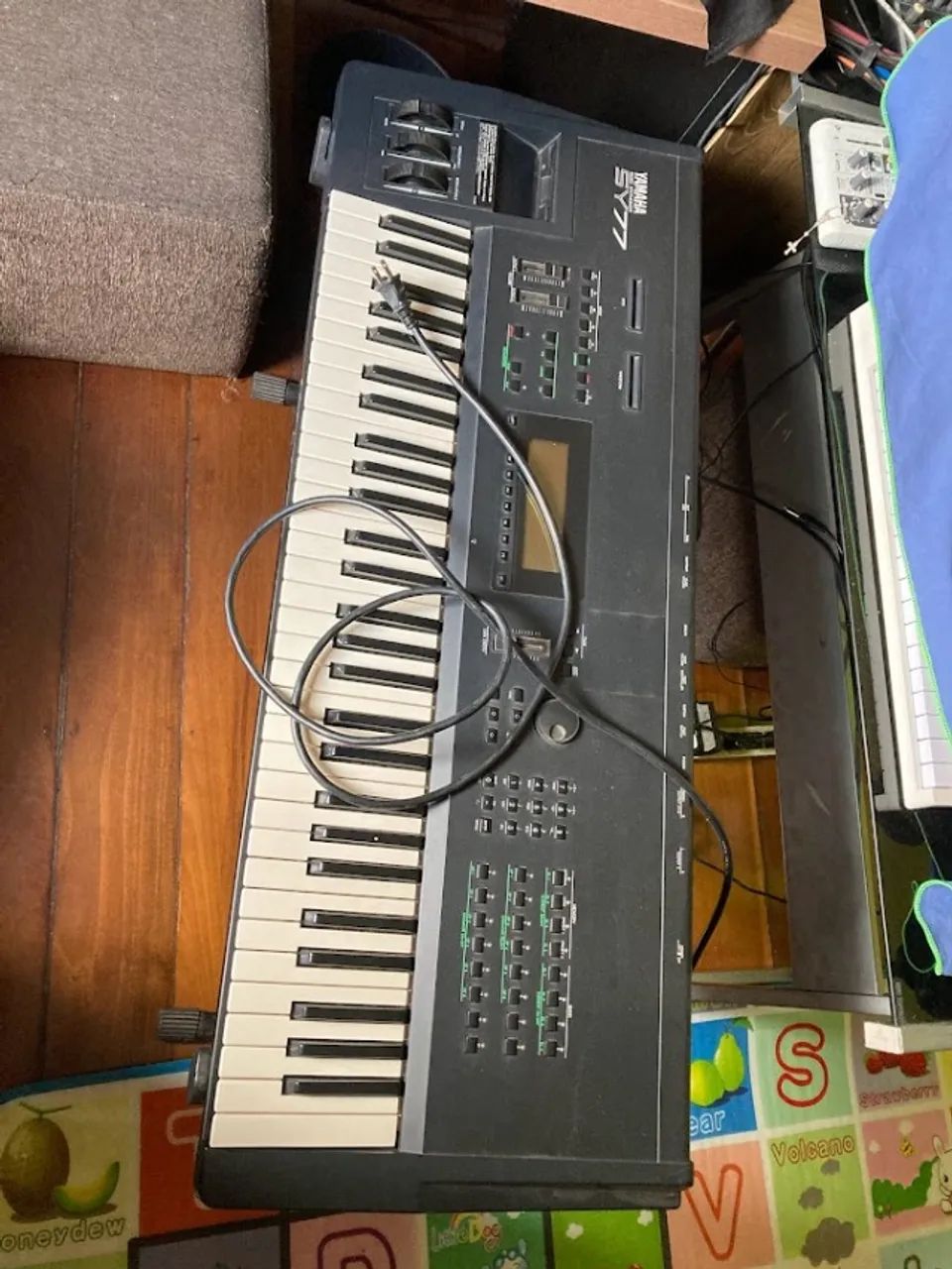 Sintetizador Yamaha SY-77 - Sucessor do DX7 - Instrumentos