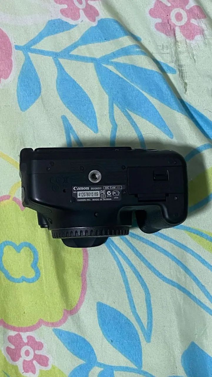 Vendo CÂMERA CANON EOS REBEL T3i + LENTE 18-55mm + 64GB - COMPLETA! - Foto 4