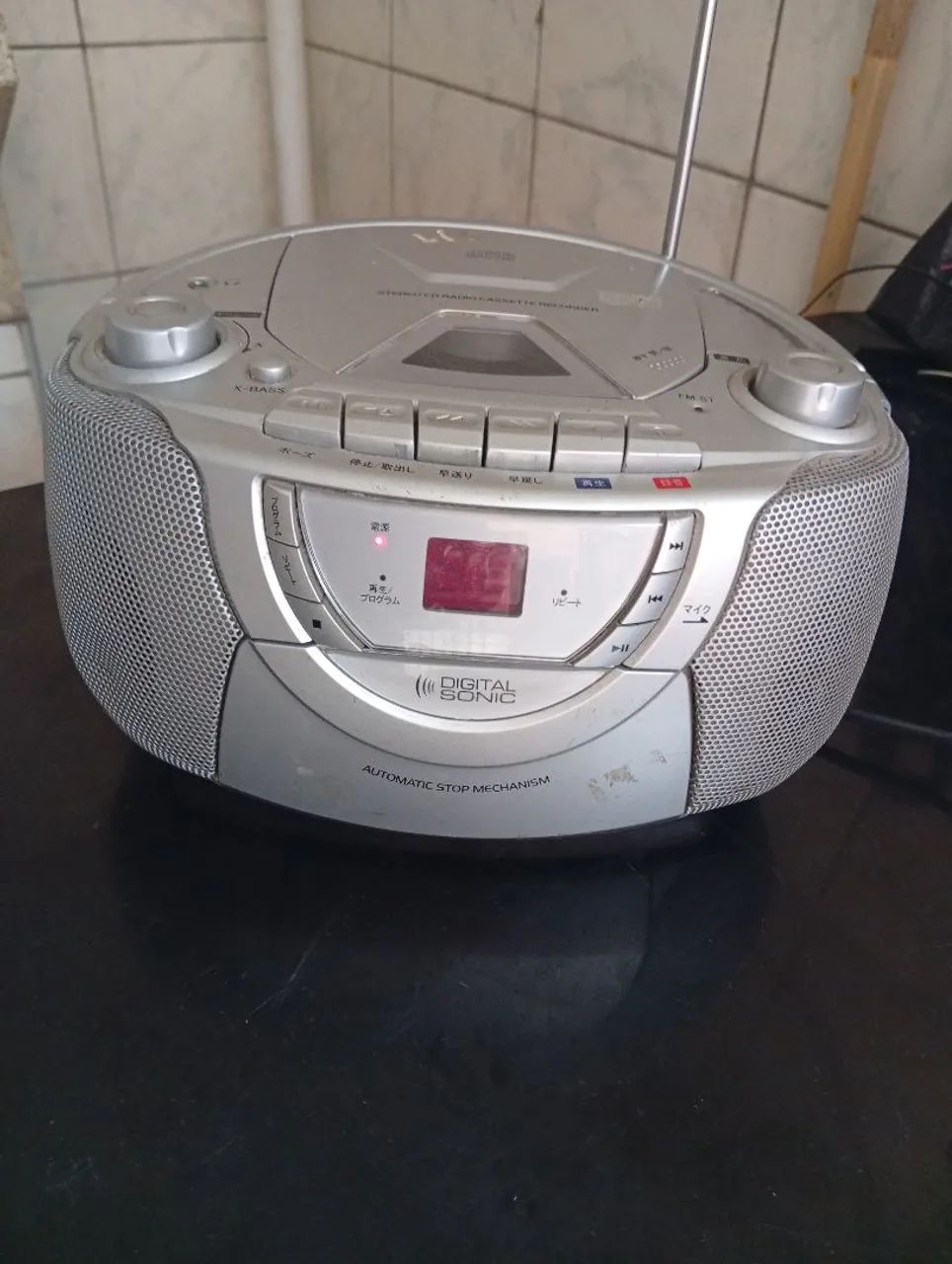 Rádio portátil não sei se funciona o cd  - Foto 4