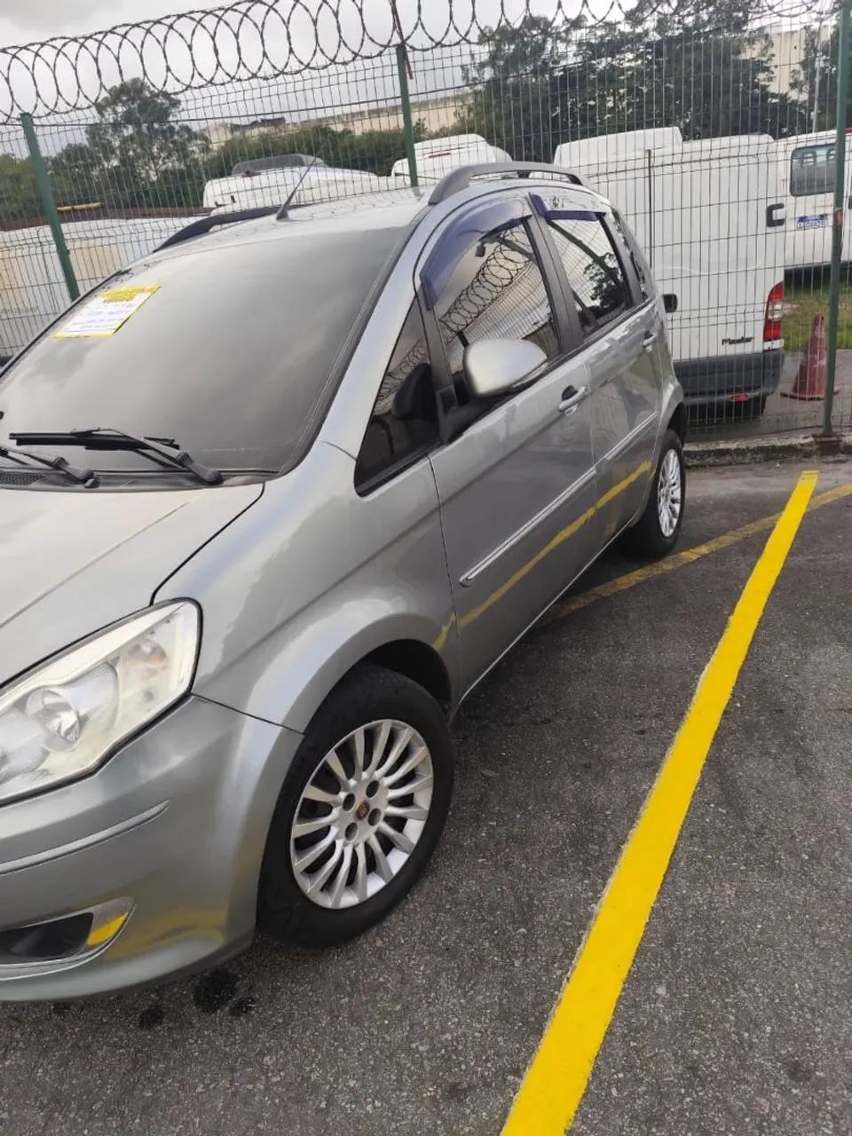 Fiat Idea Attractive 1.4 Fire Flex 8V 5P 2014 - Foto 2