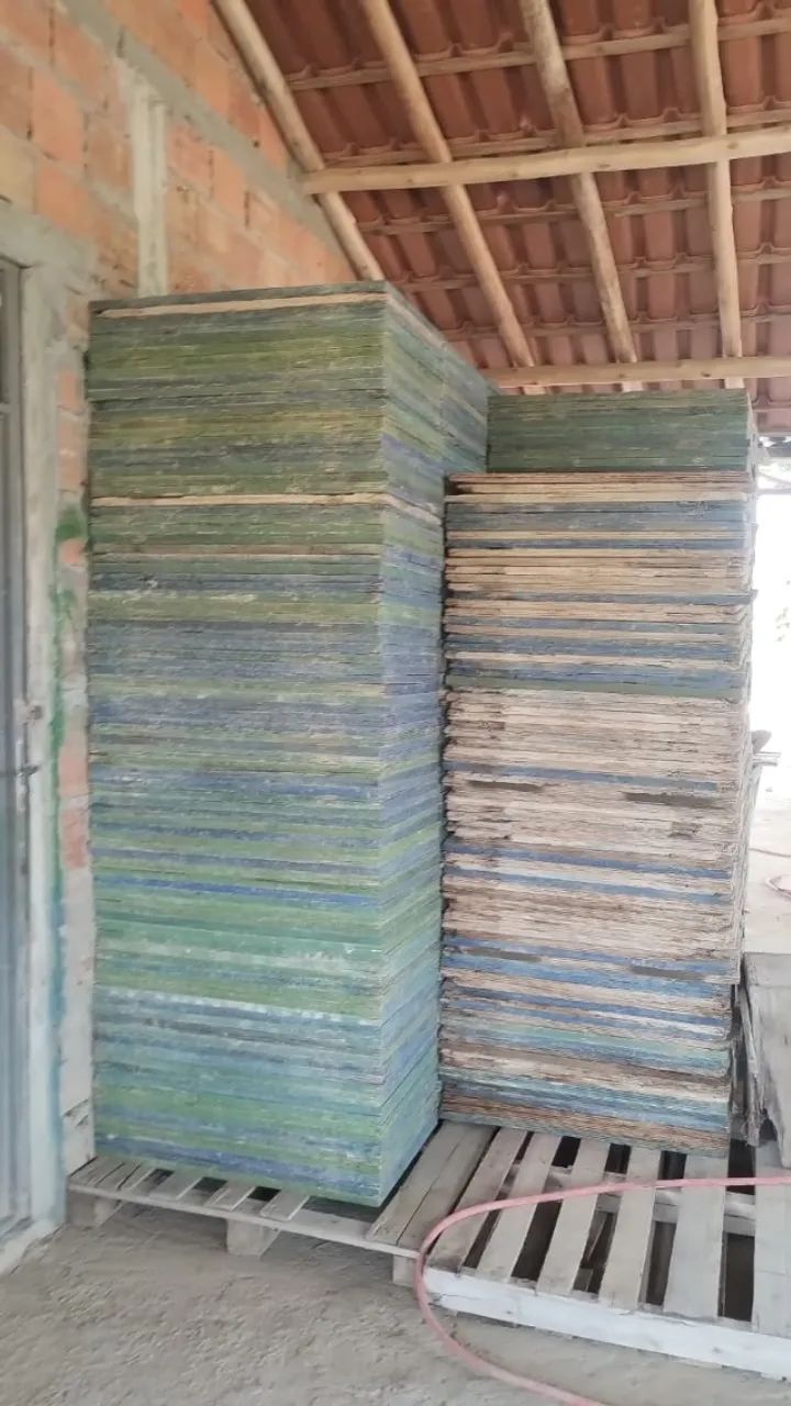 MÁQUINA DE FABRICAR BLOQUETE E MEIO-FIO - Foto 2