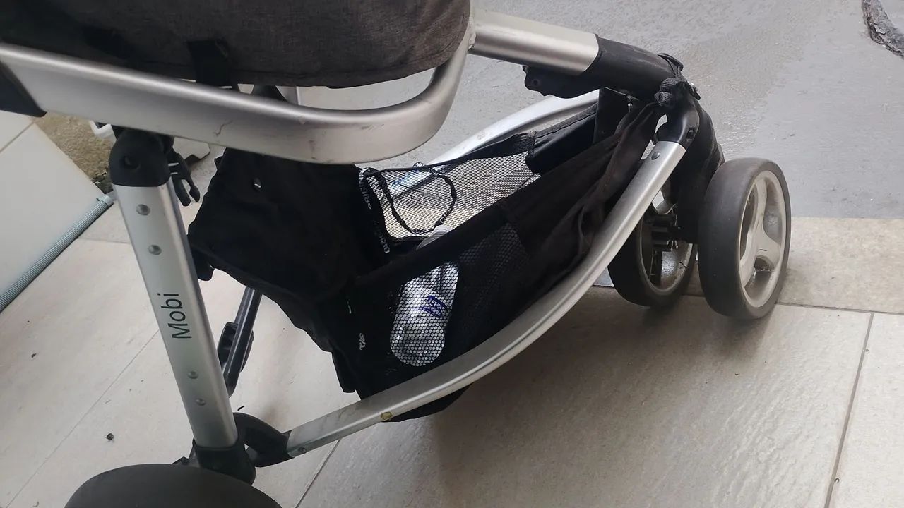 Vendo carrinho de bebê novinho  - Foto 2