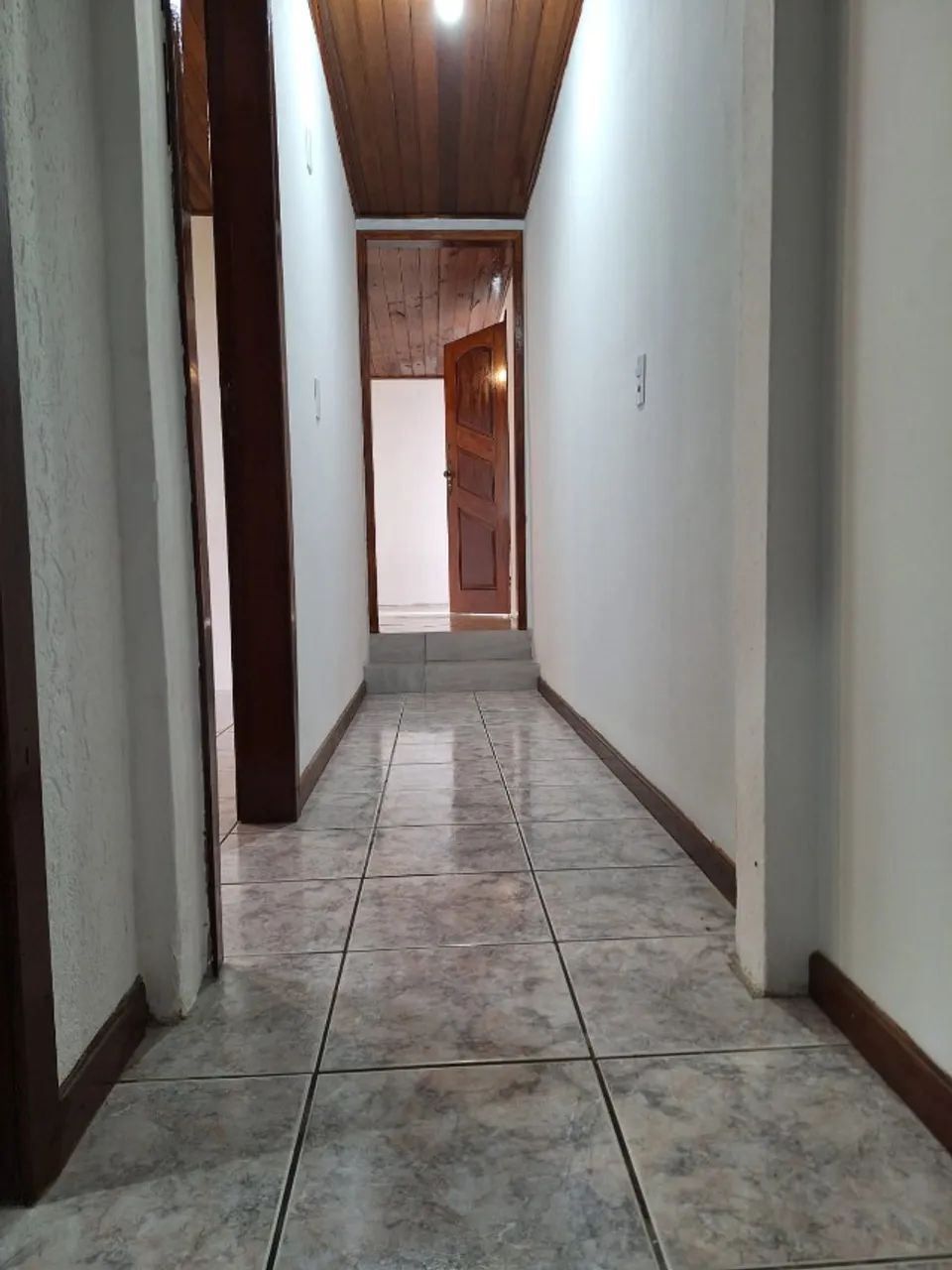Alugo Casa na Costeira - Foto 2