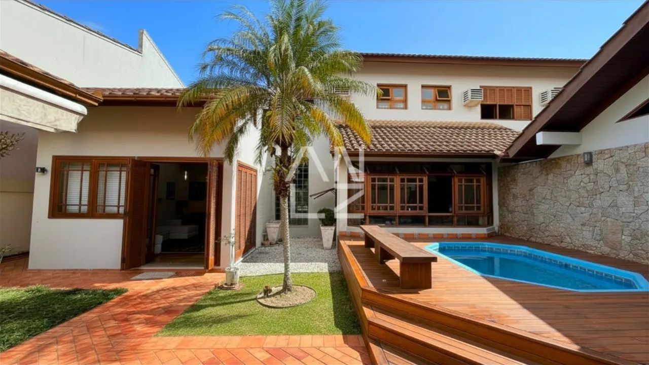 Linda casa localizada na Lagoa da Conceição! - Foto 2