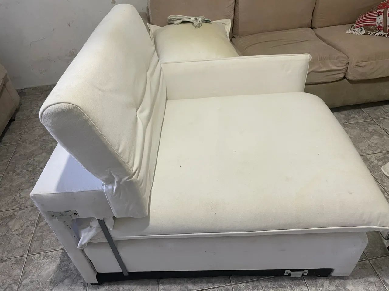 Vendo sofá reclinável em 2 parte de cor branca