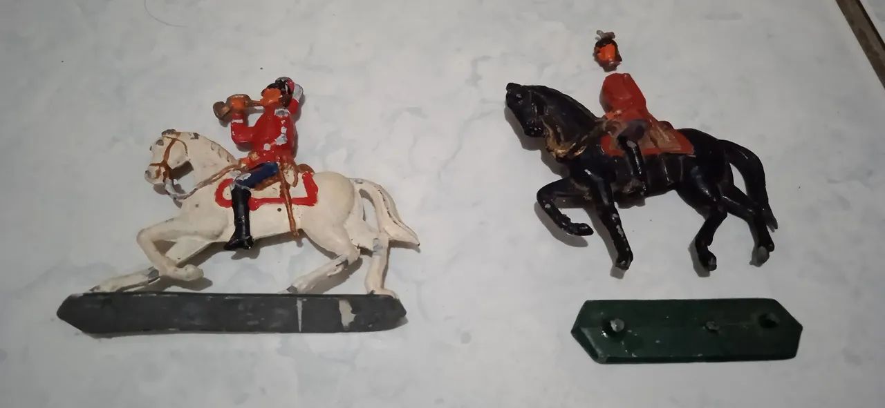 2 soldadinhos de chumbo cavalariços - Foto 5