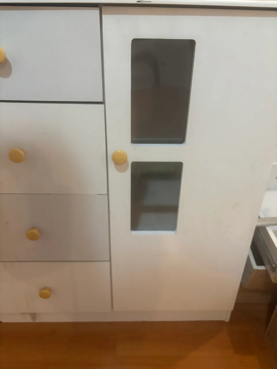 Cômoda Branca Infantil Retrô Janelinha 1 Porta 4 Gavetas 100% MDF - Peroba Móveis Infantis - Foto 2