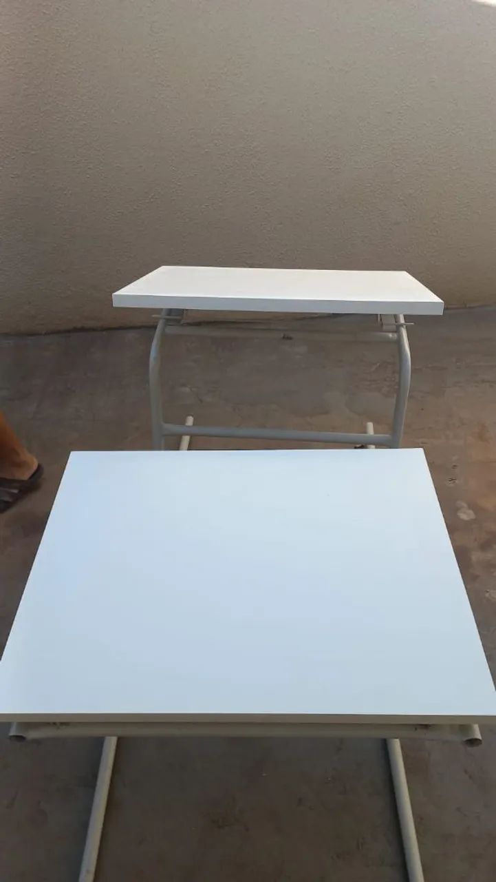 Mesa 80cm X 0,70cm - Base de Metal - Ótimo Estado - Foto 5