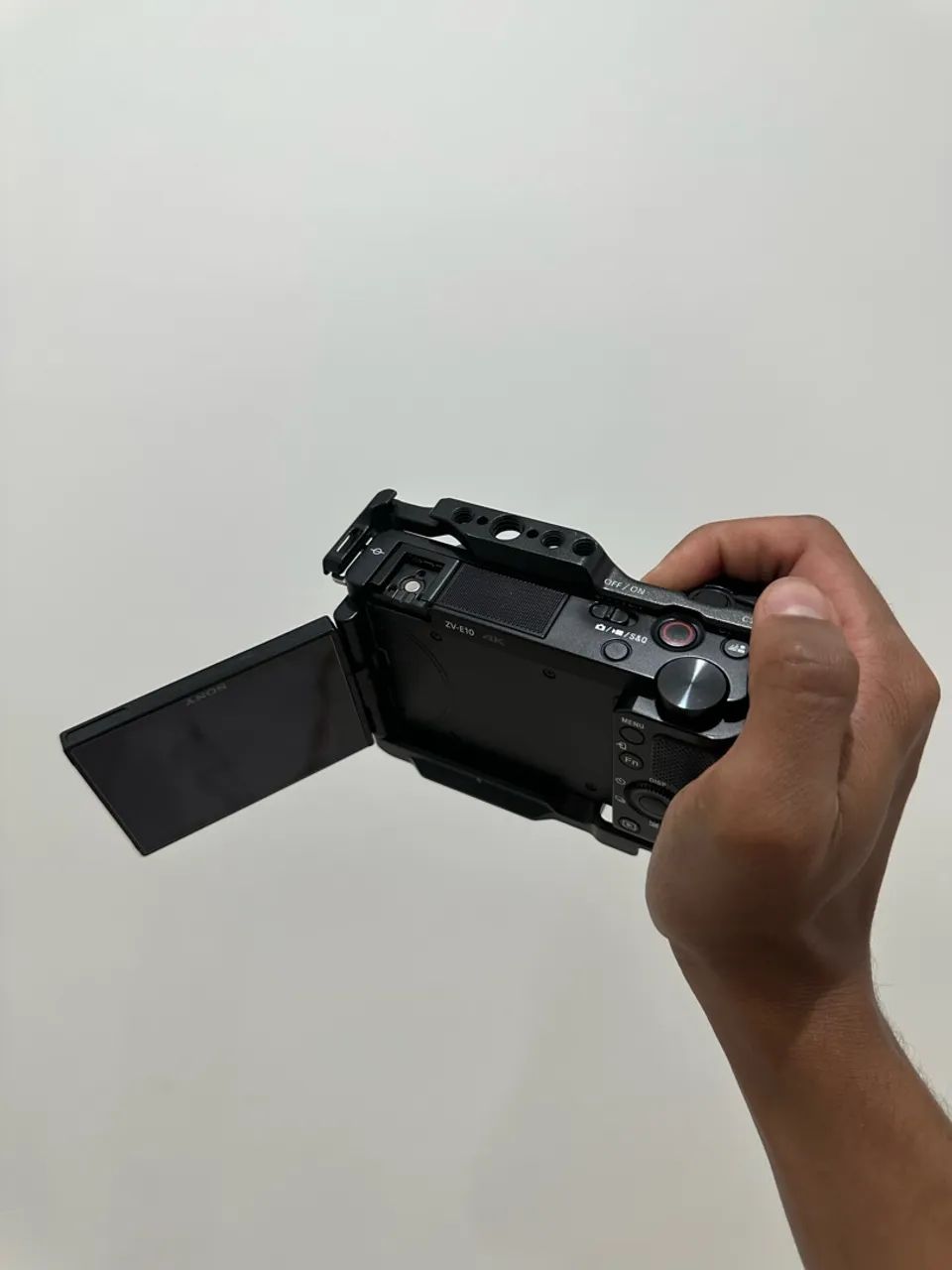 Sony Zv E-10 + Cage SmallRig - Foto 2