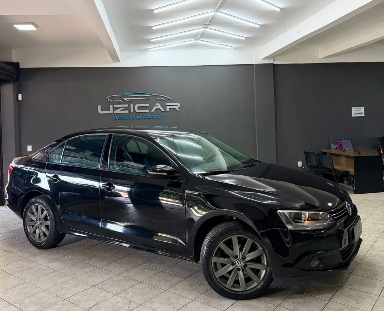 Volkswagen Jetta COMFORTLINE 2.0 8V FLEX 2011