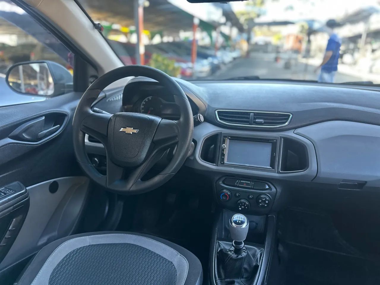 Chevrolet Onix Hatch LS 1.0 8V Flex Power Mec. 4P 2016 - Foto 12