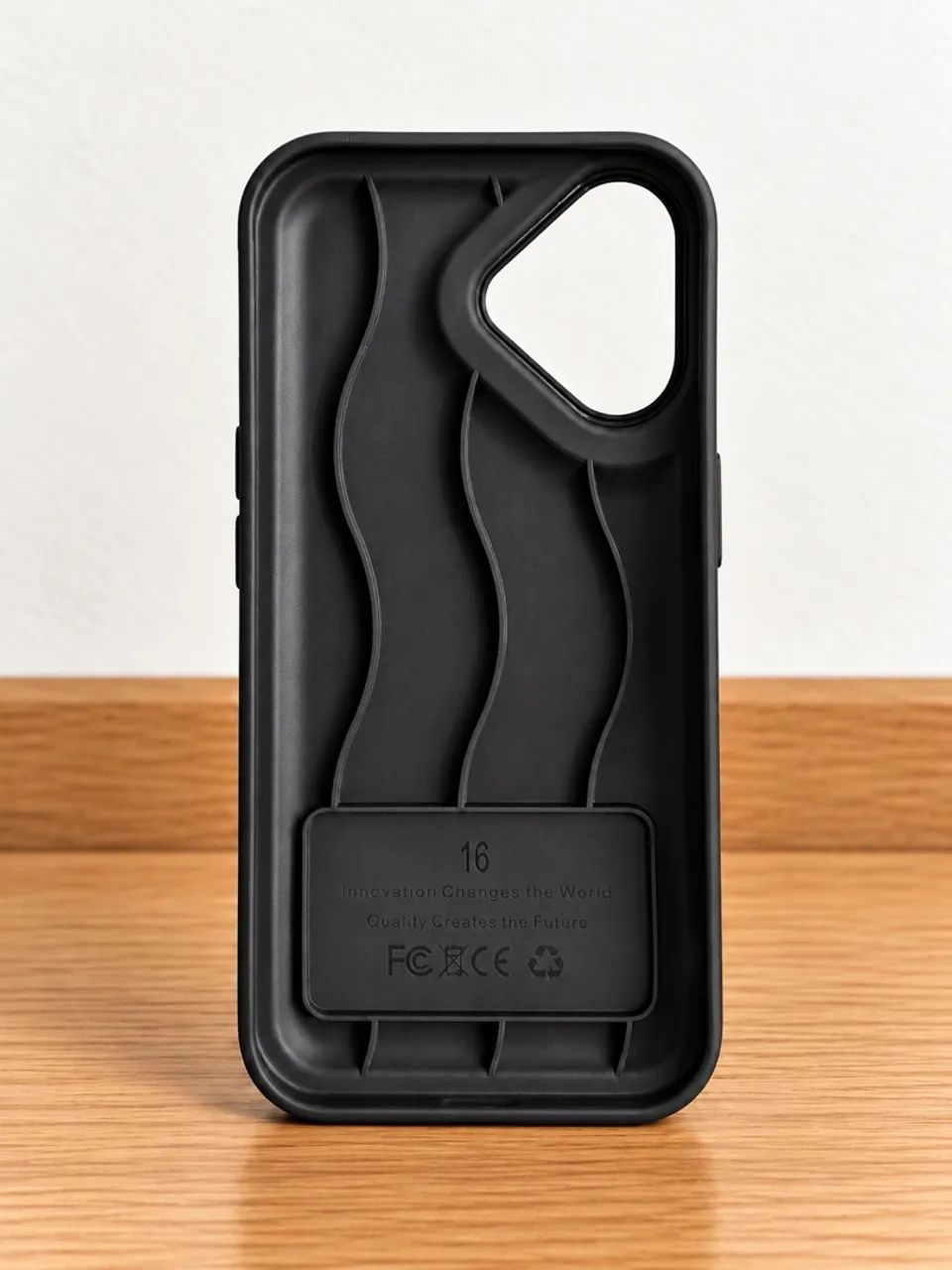 Capa de Couro para iPhone 16 - Preta - Foto 5