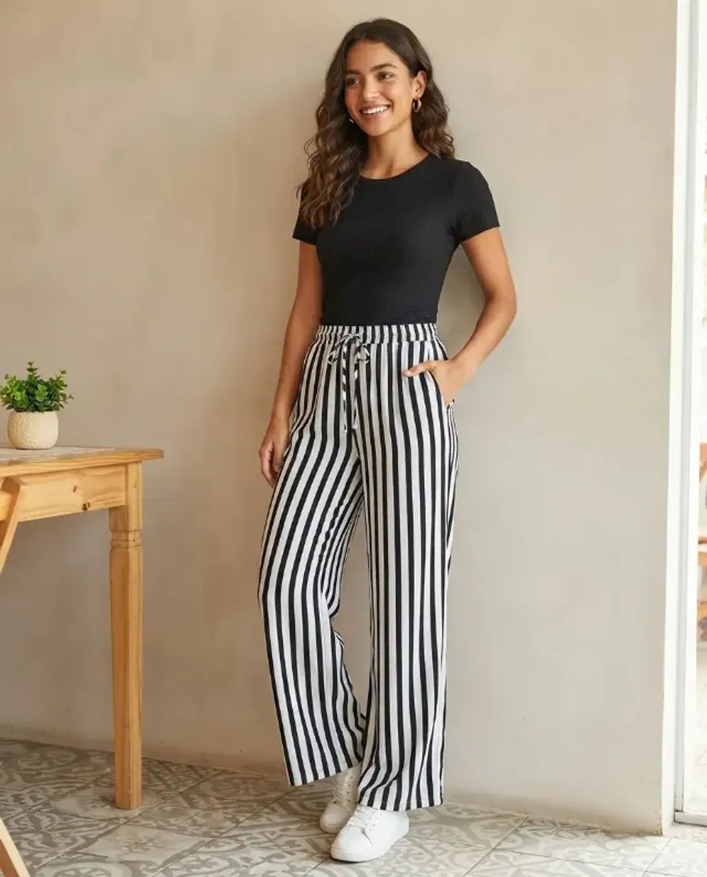 Calça Elegante Feminina Listrada Pretinho Branquinho Básicos - Foto 3