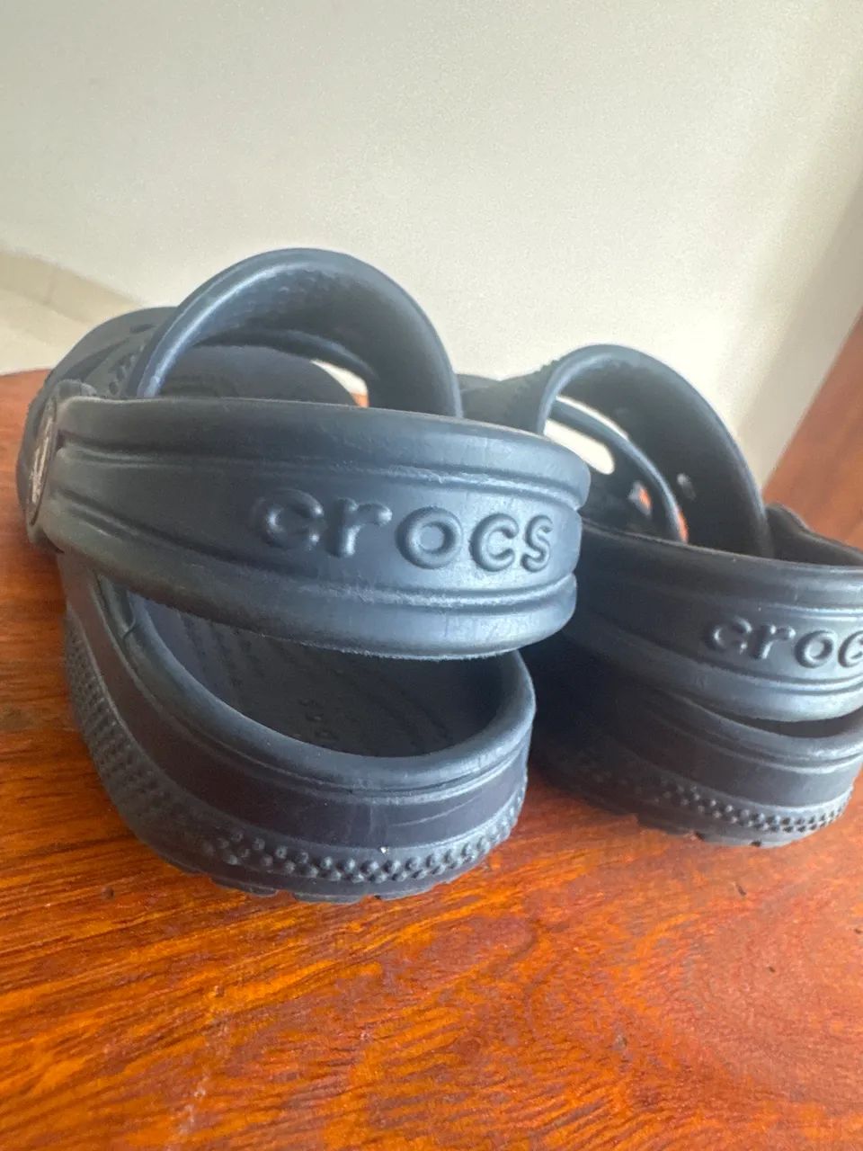 Crocs azul marinho C7 - Foto 2
