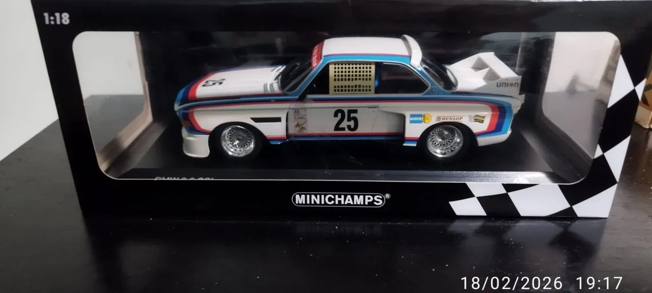 Miniatura Bmw 320i Stw #8 Fina 1/18 Ut Models - Hobbies e coleções