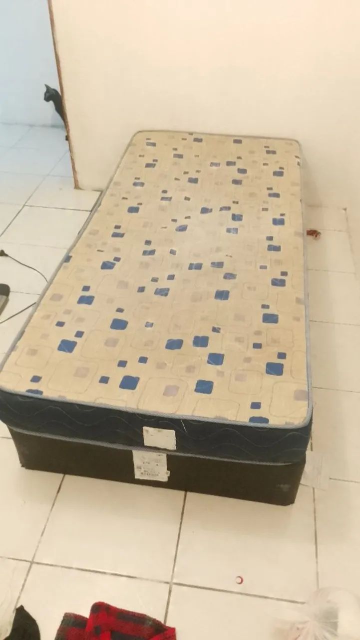 cama e colchão solteiro 