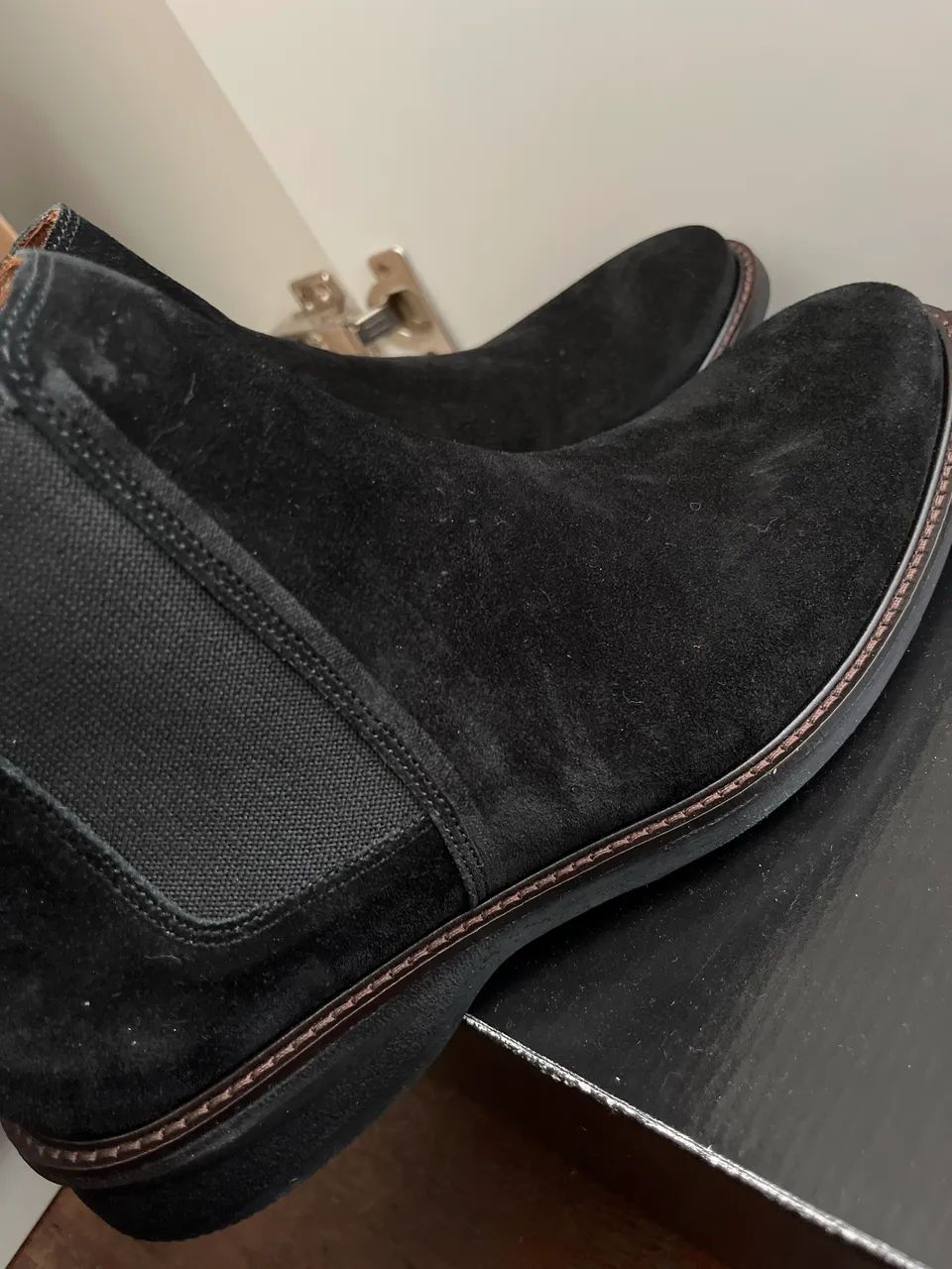 Bota chelse couro camurça preto  - Foto 3