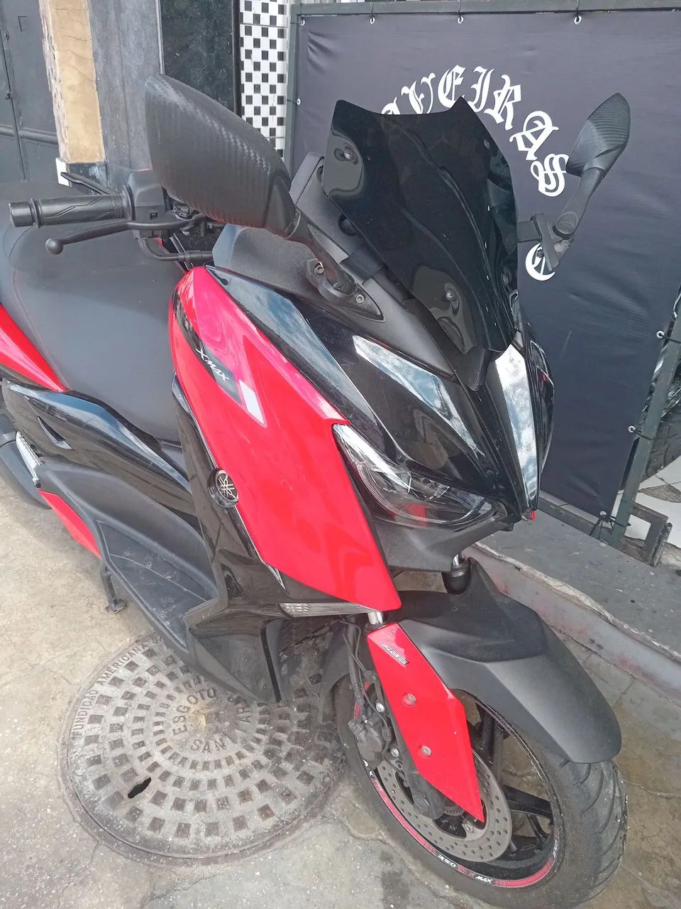 XMax 250 - Foto 2