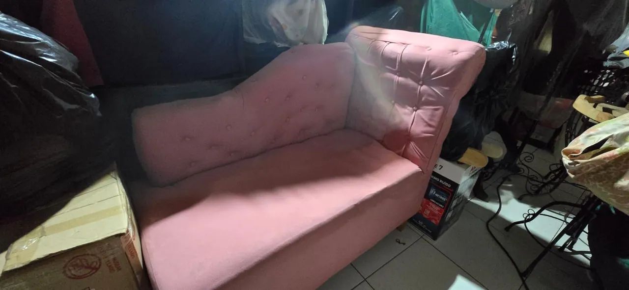 Divã rosa 247,00