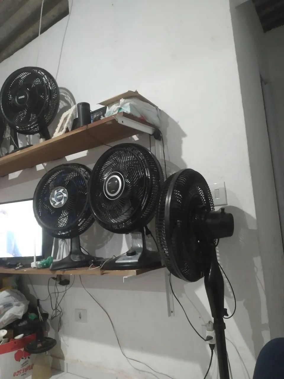 Vendo e conserto  ventiladores. 