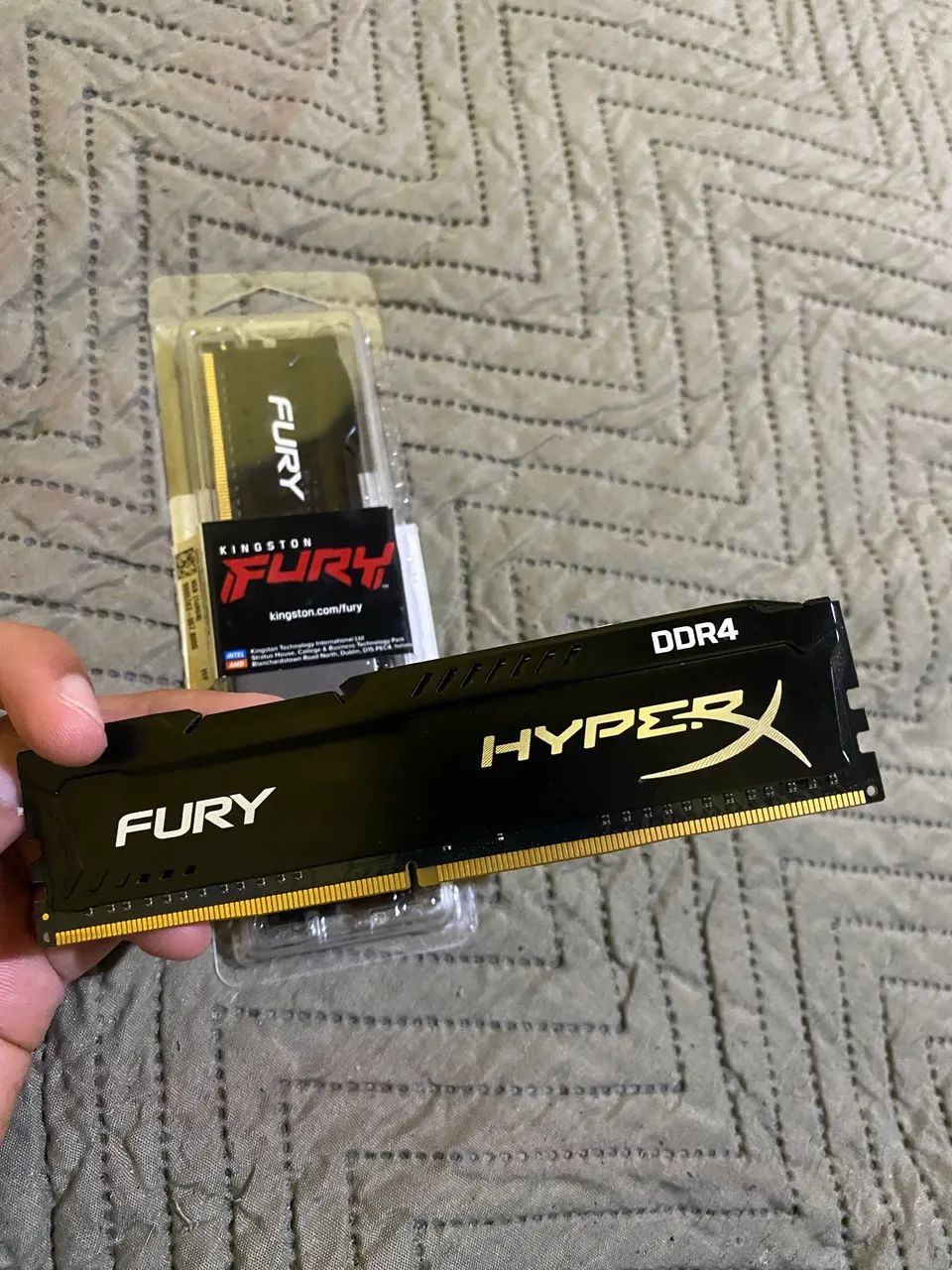 2x Memória RAM 4GB HyperX Fury DDR4 - Foto 2