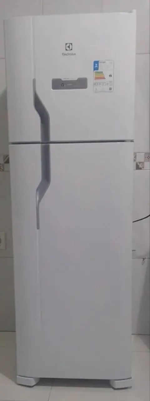 Geladeira Electrolux semi nova !  - Foto 3