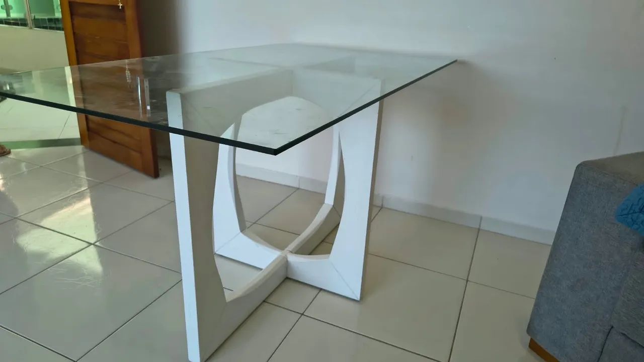 Mesa de vidro com 4 cadeiras  - Foto 3