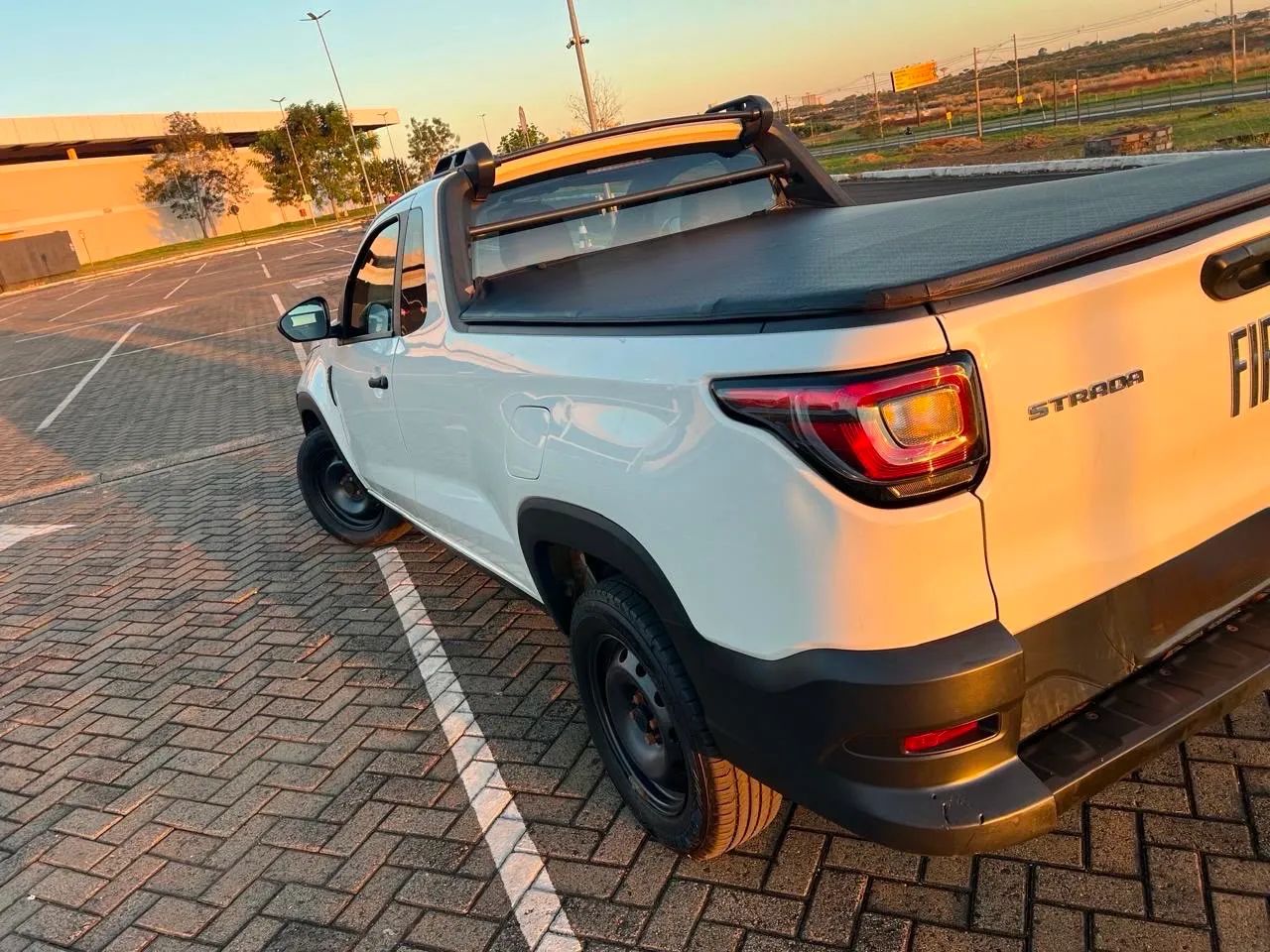 Fiat Strada Endurance 1.4 Flex 8V CS Plus 2023 - Foto 4