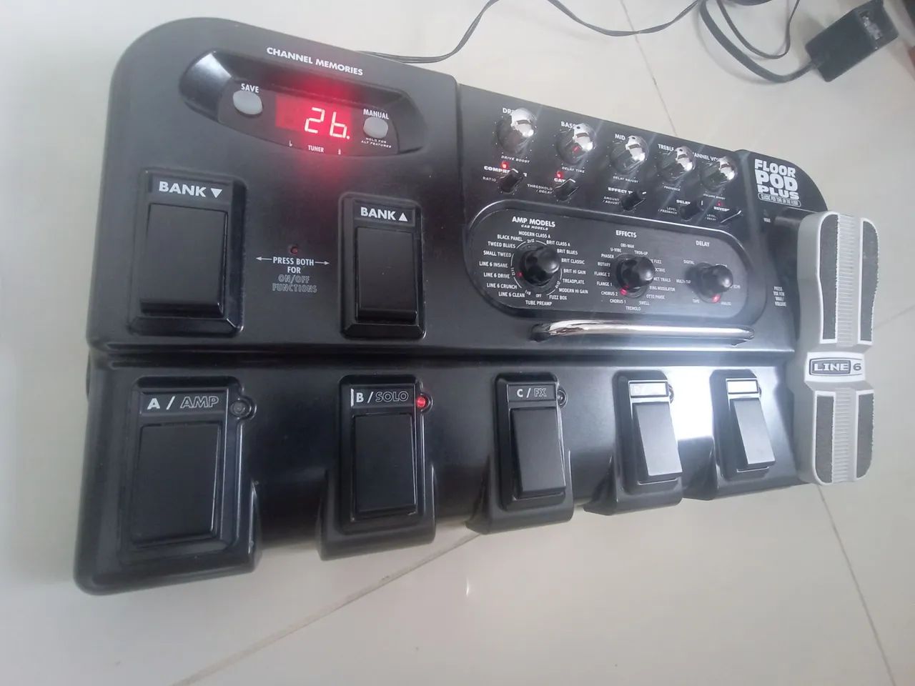 Pedaleira LINE 6 - Flor Pod Plus - Foto 4