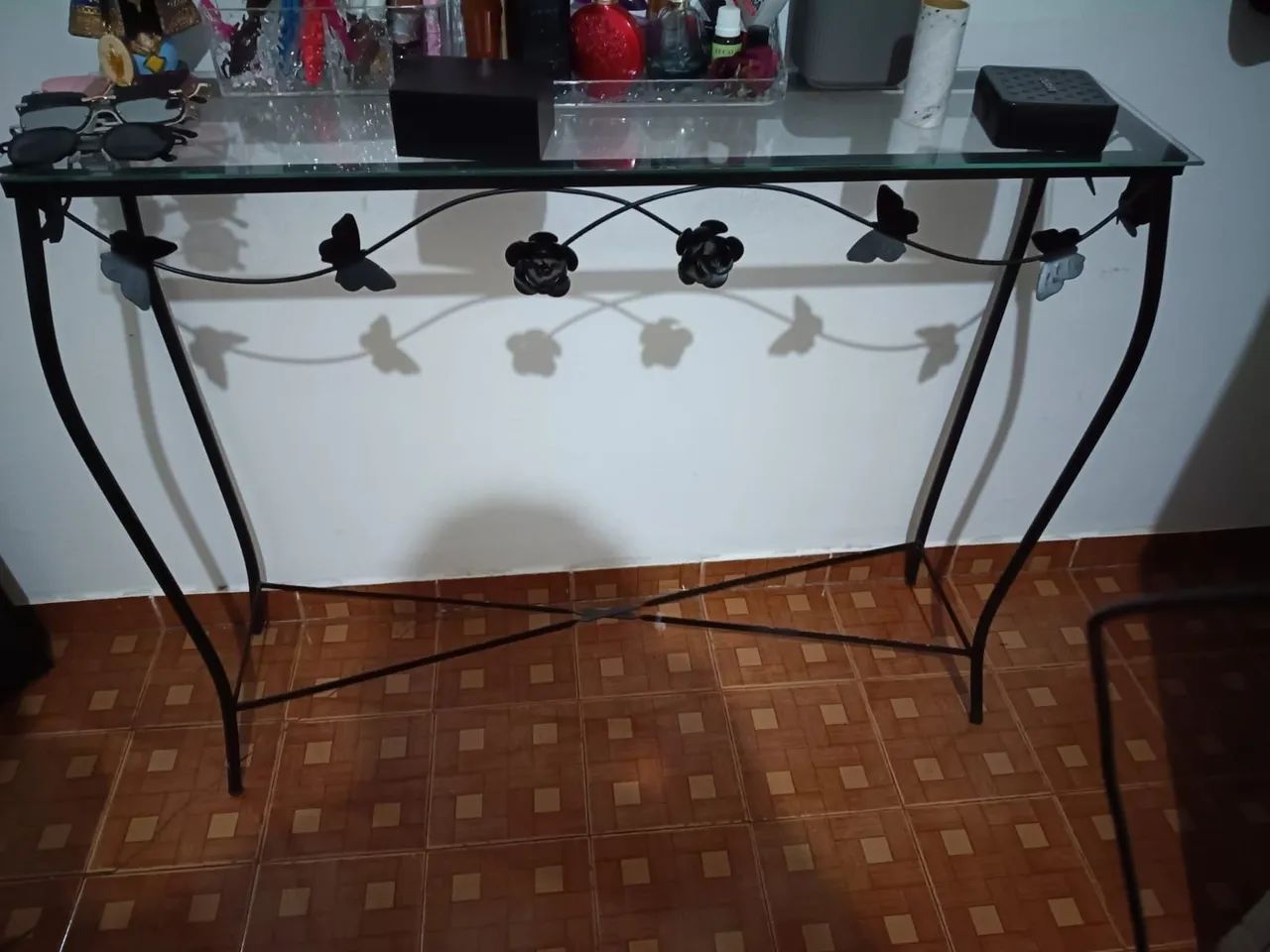 Aparador mais mesinha de apoio 