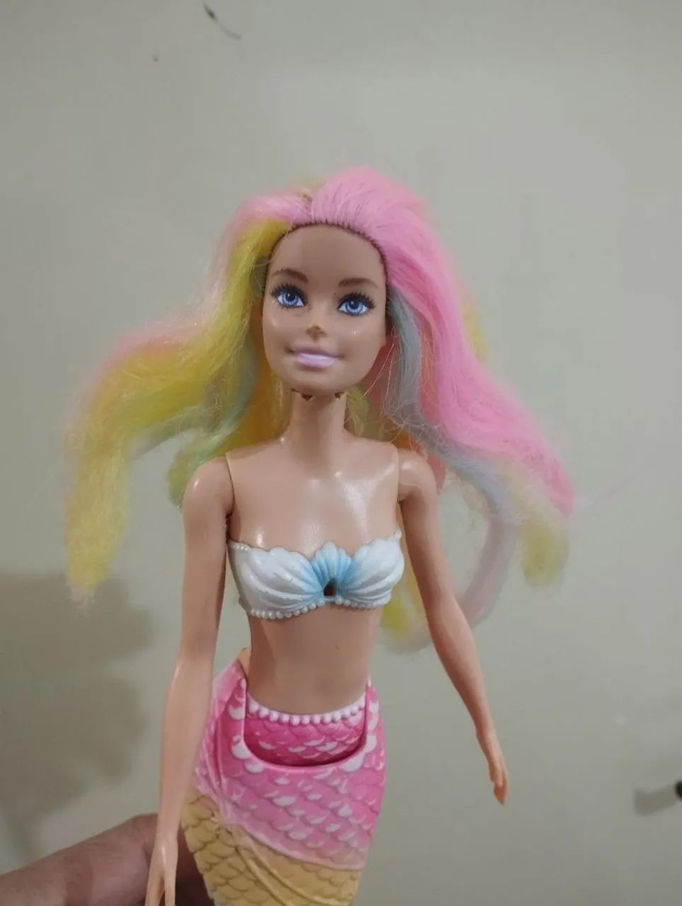 Boneca Barbie Dreamtopia sereia arco íris  - Foto 4