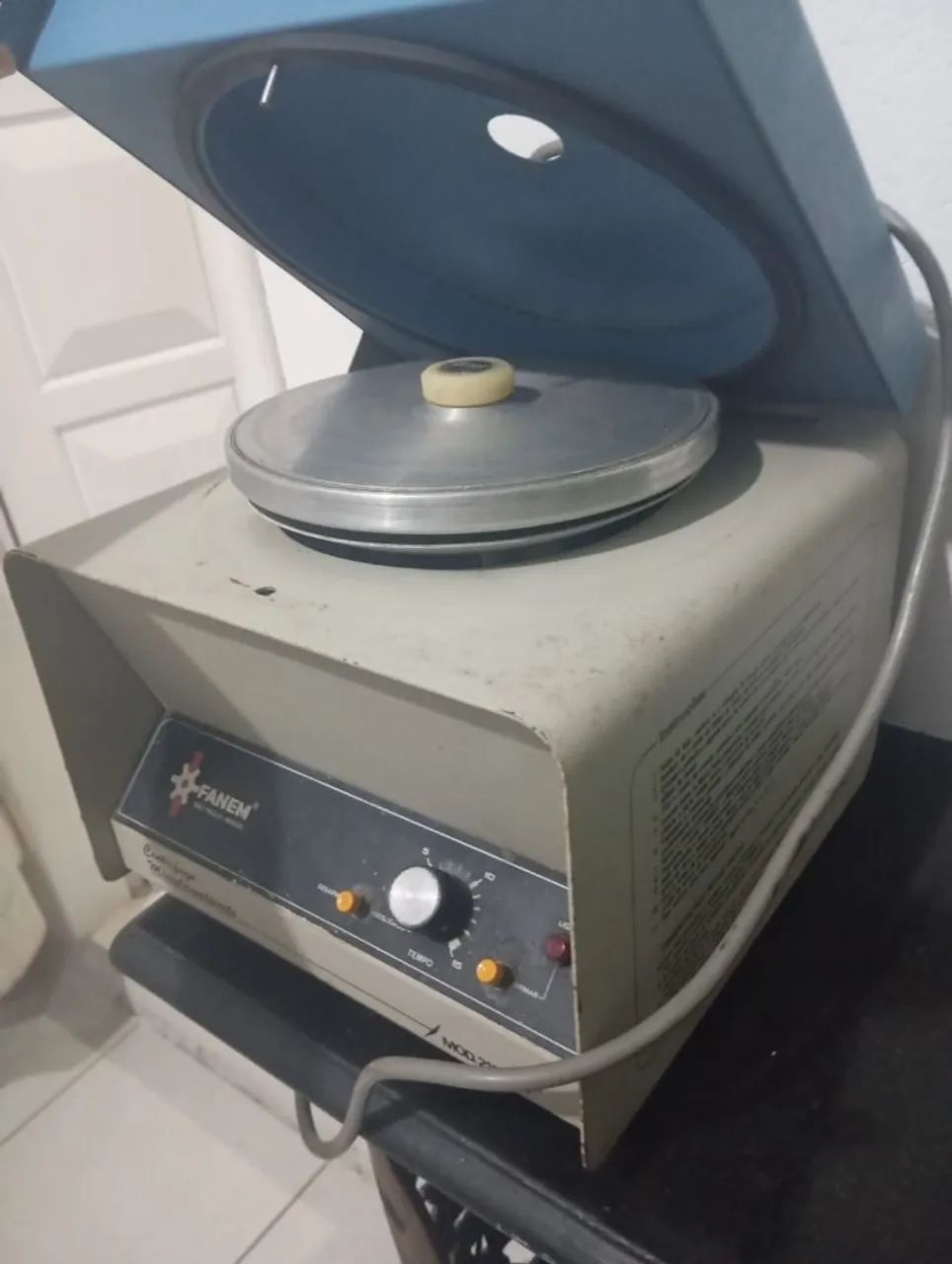 MICROCENTRÍFUGA FANEM PARA MICROHEMATÓCRITO - R$ 1.200,00 - Foto 3