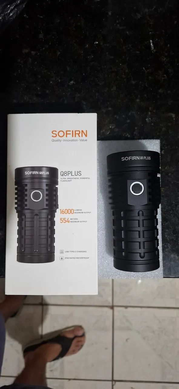 Lanterna tática sofirn q8 plus 16.000 lumens 