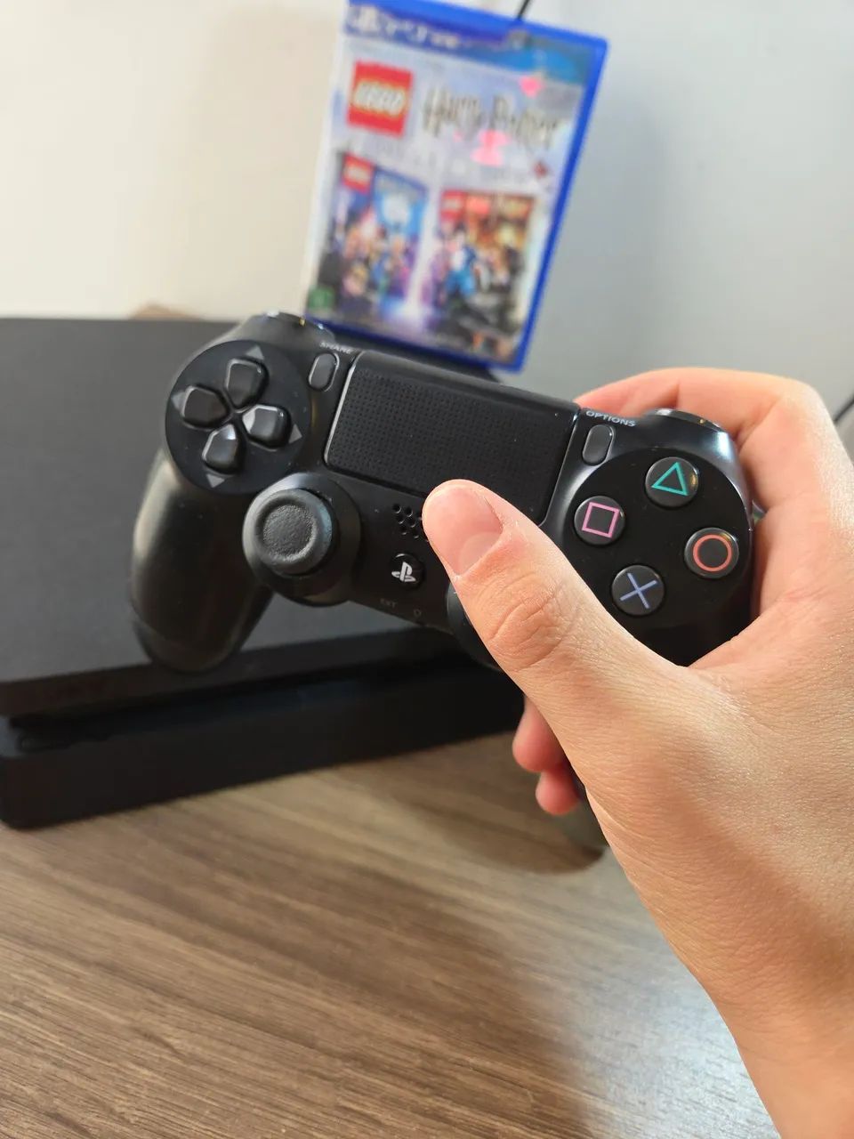 PS4 slim + 2 controles - Foto 4