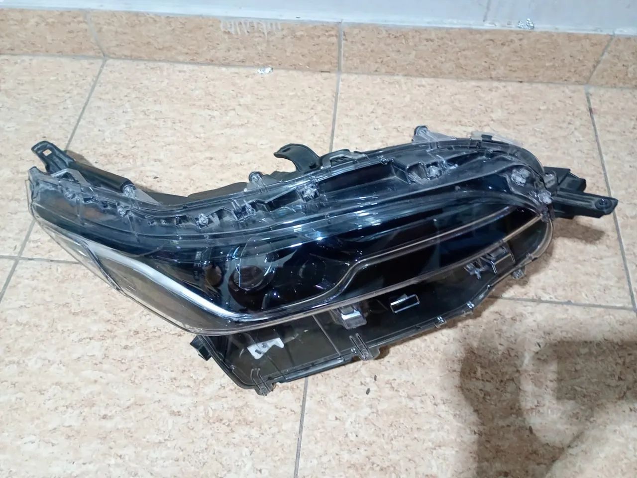 Farol direito sw4 2021 a 2023 - Foto 2