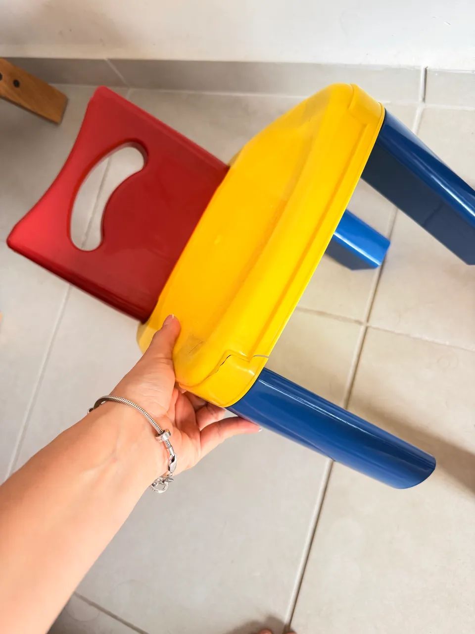 Mesa infantil com cadeira 50,00 - Foto 4