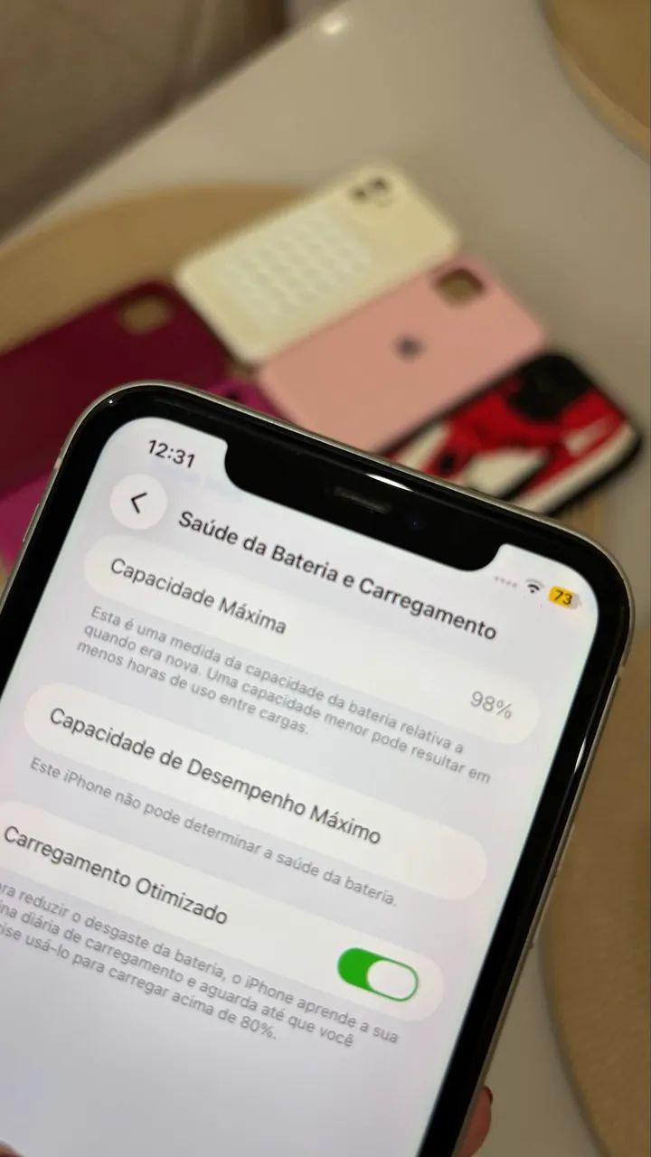 IPHONE 11 128GB - Perfeito Estado - Original + 5 Capinhas + Carregador - Foto 2