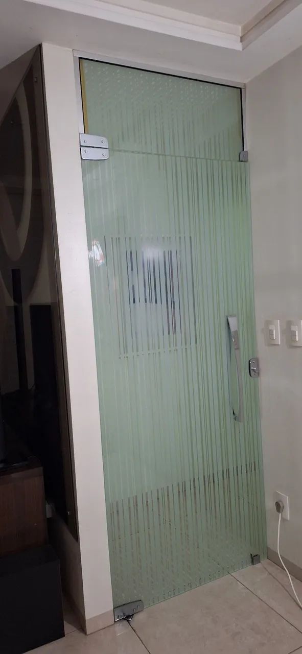 Tempered glass door with barcode-pattern design65675266497667121