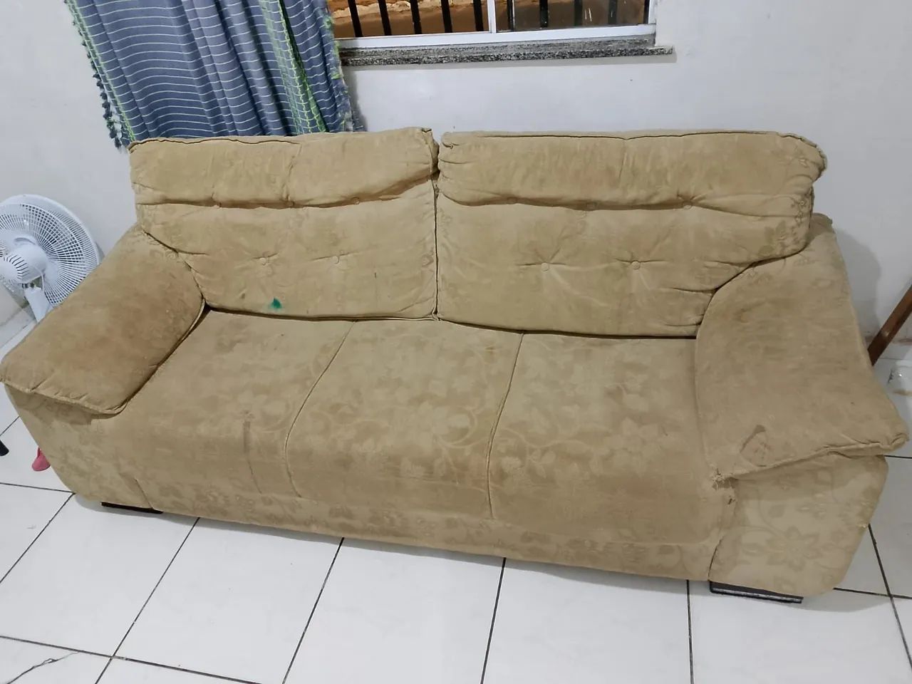 Sofa457517275452559360