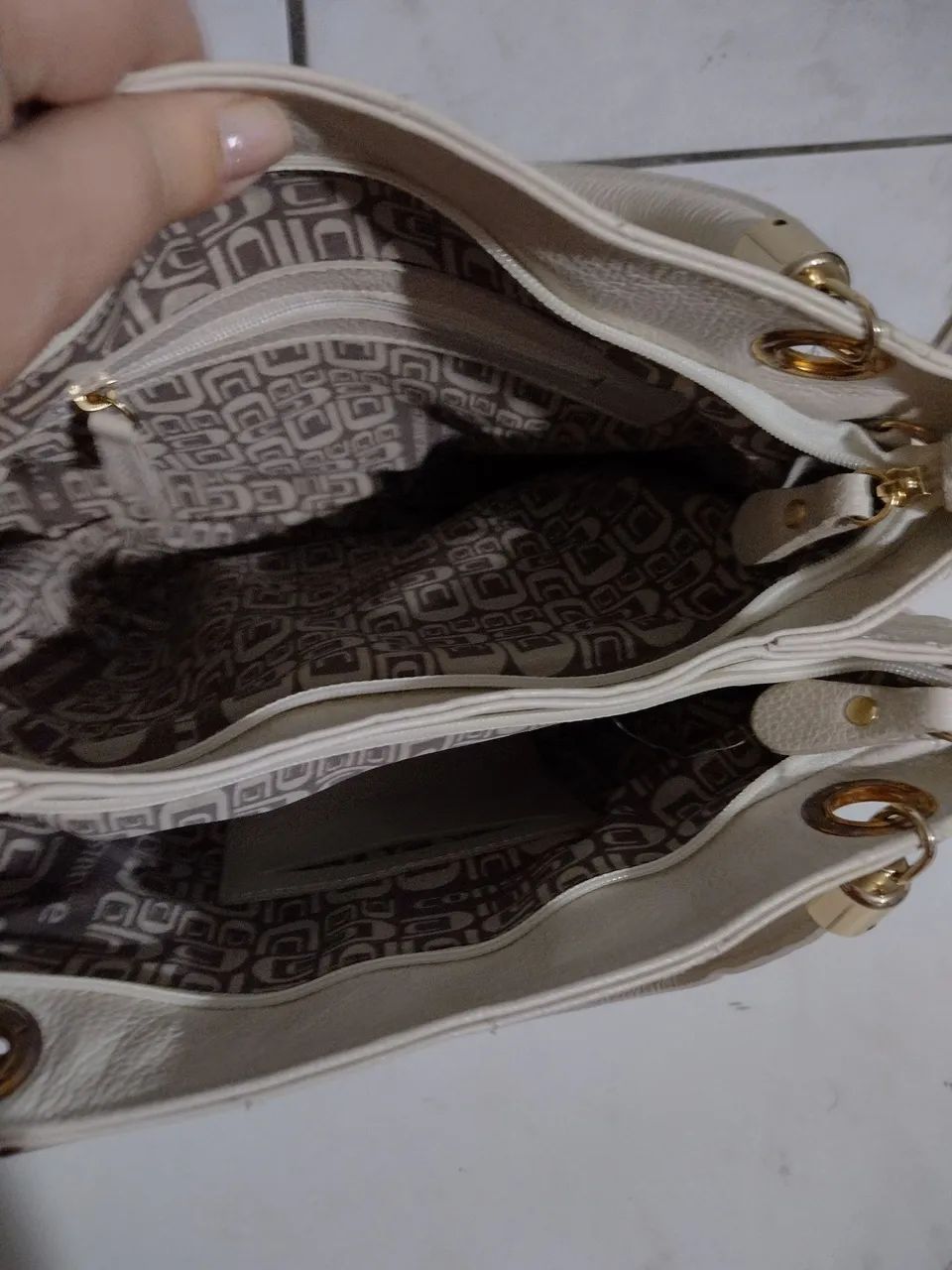 Bolsa Constance em couro  - Foto 4