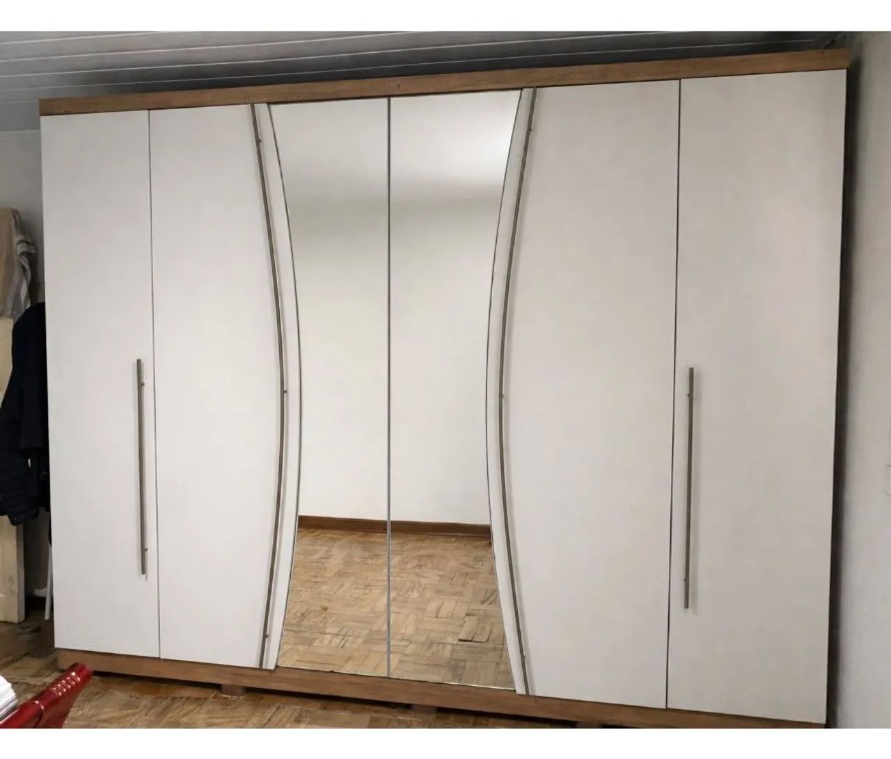 Guarda-Roupa Casal 6 Portas com Espelho - Foto 3