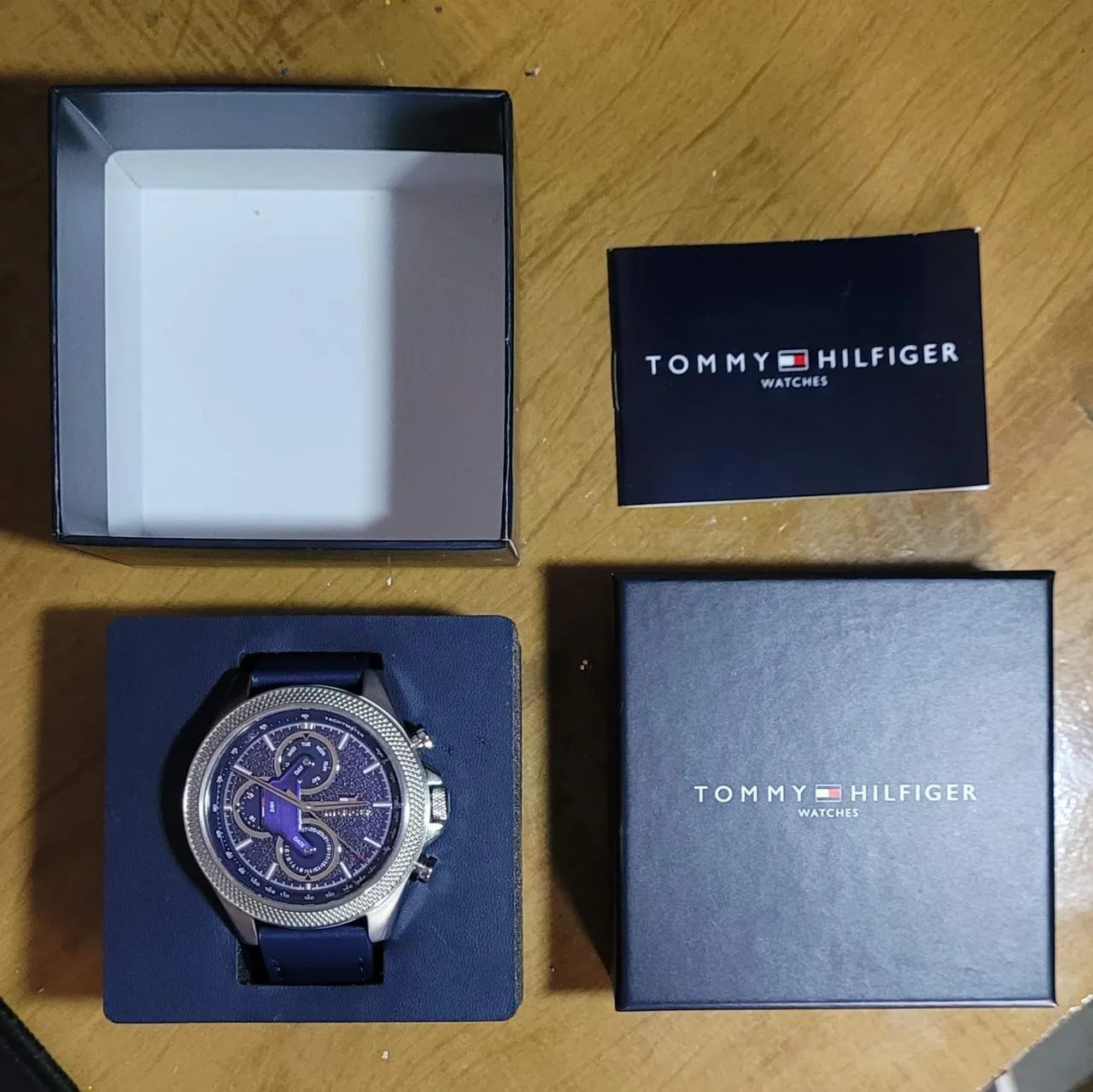 Relógio Tommy Hilfiger Couro Azul 1792165 - Foto 2