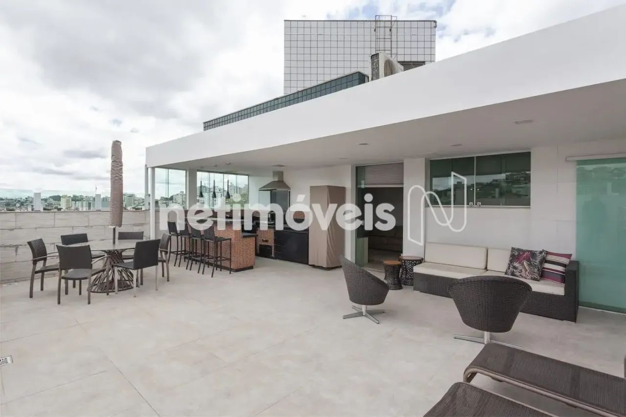Excelente Triplex à venda no Bairro Nova Faloresta