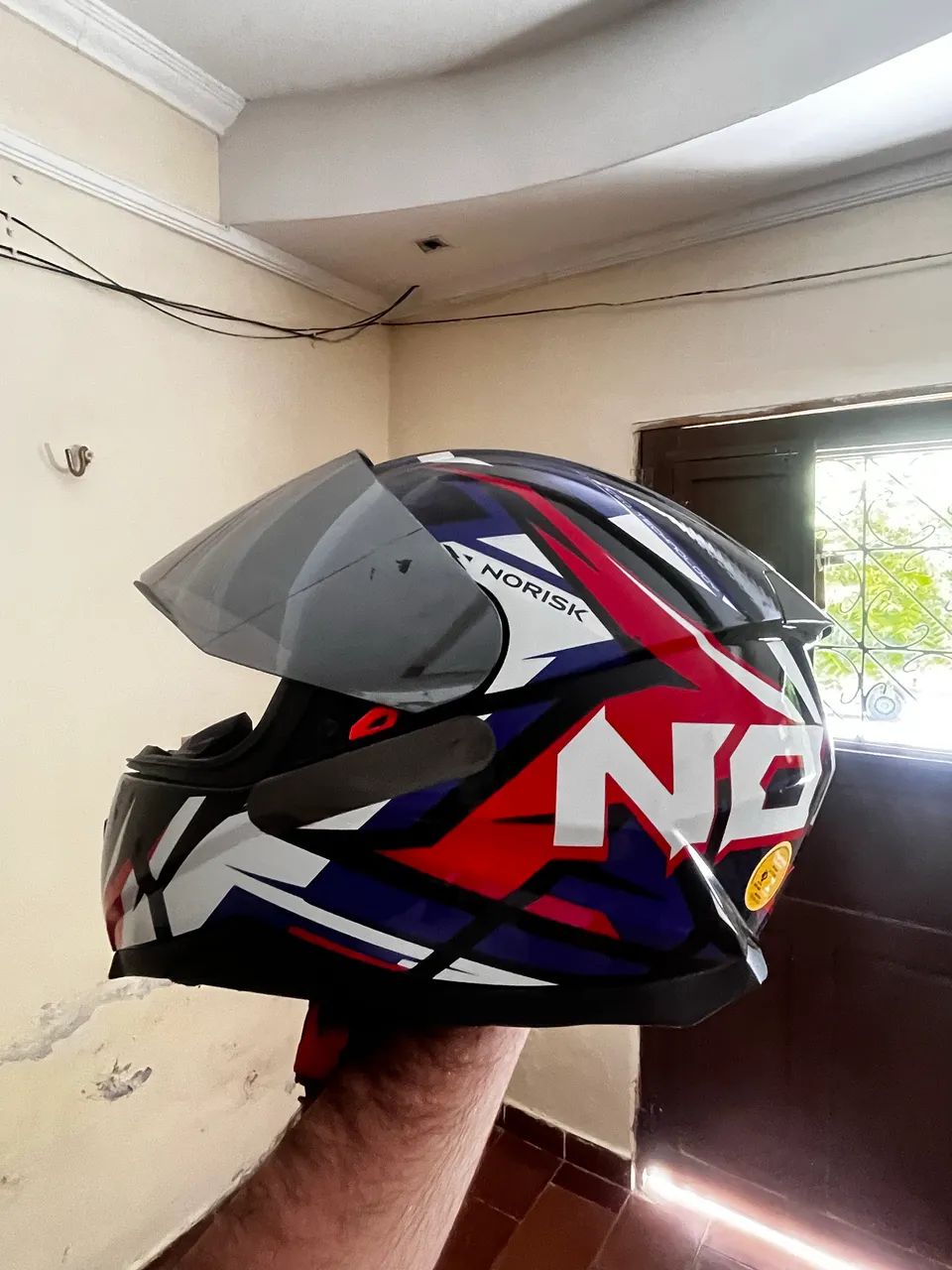 Capacete norisk razor sharp(viseira original +viseira prata
