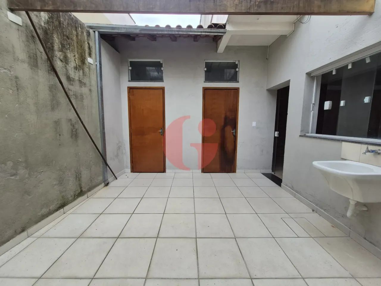Sobrado para locação com quartos e 3 vagas de garagem - 100 m² Centro - Foto 2