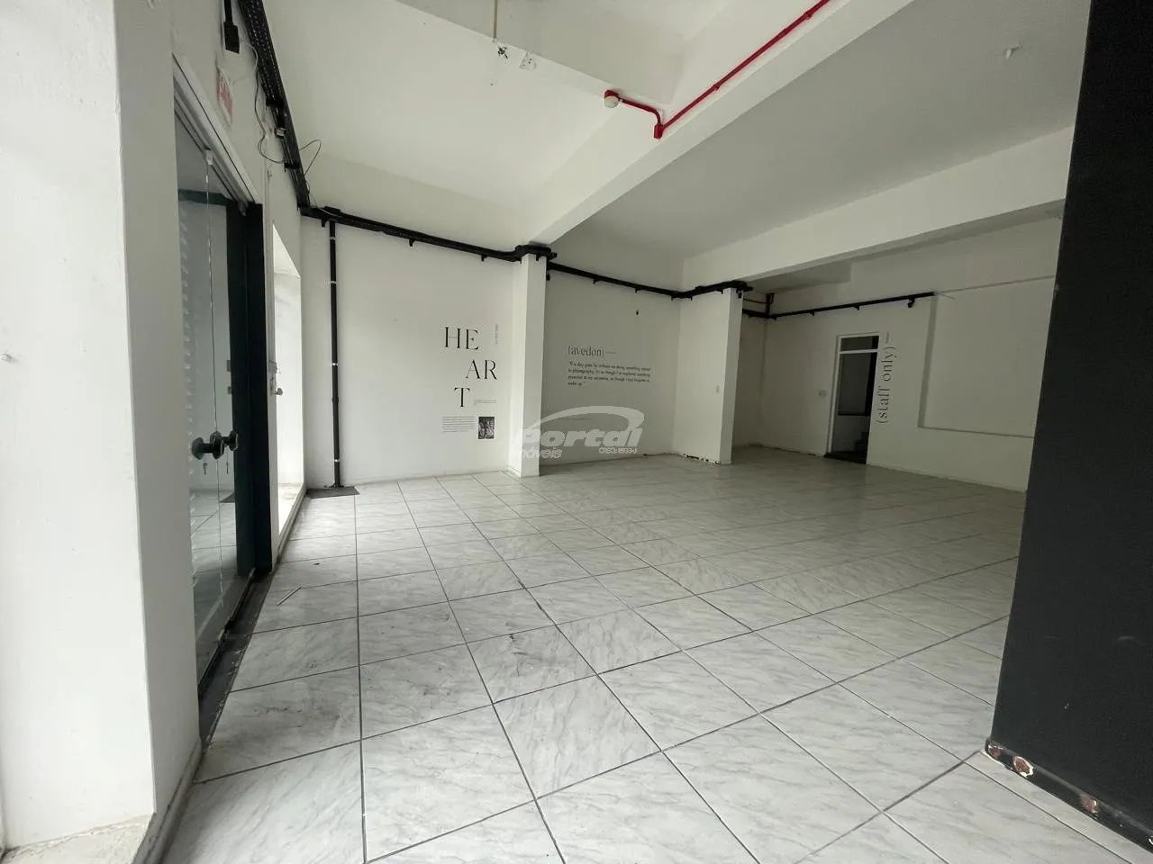 Galp ão comercial com aproximadamente 417m² no bairro Victor Konder - Foto 4
